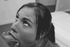 Un kurš vēl tā māk minetu?